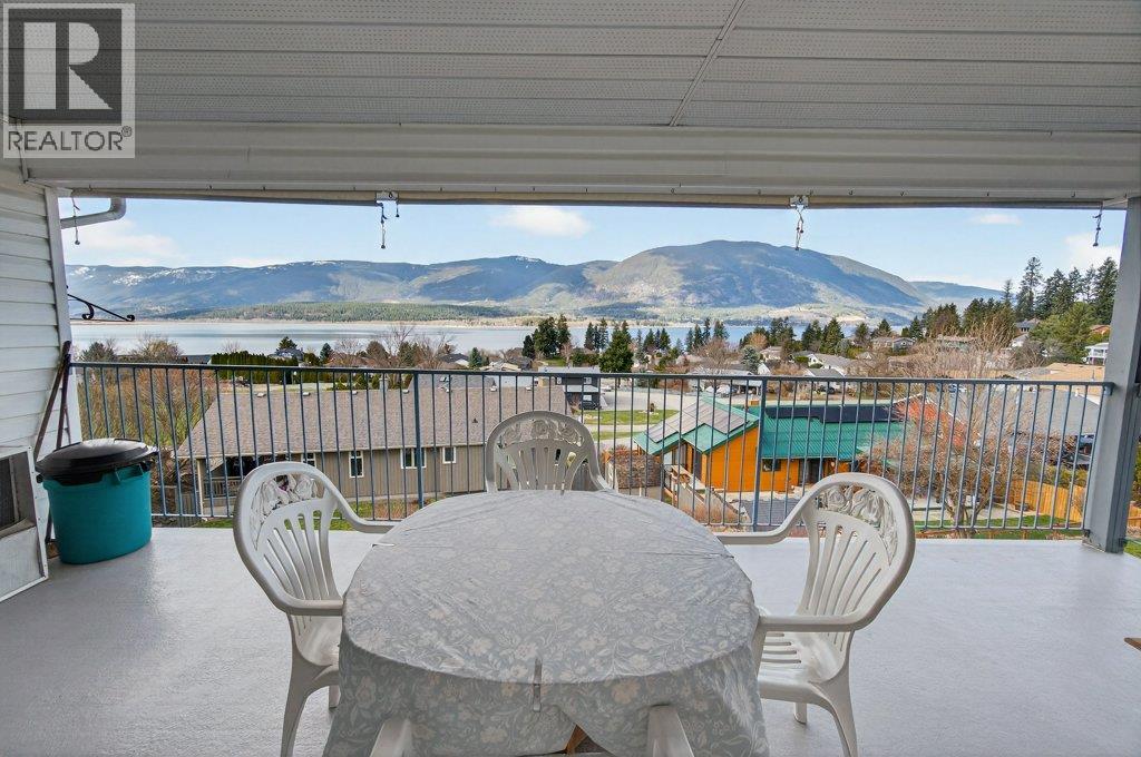 4751 Lakeshore Road NE, Salmon Arm