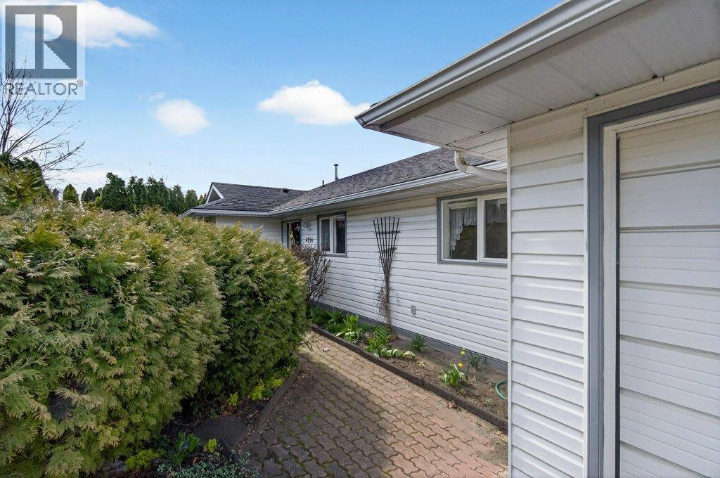 4751 Lakeshore Road NE, Salmon Arm