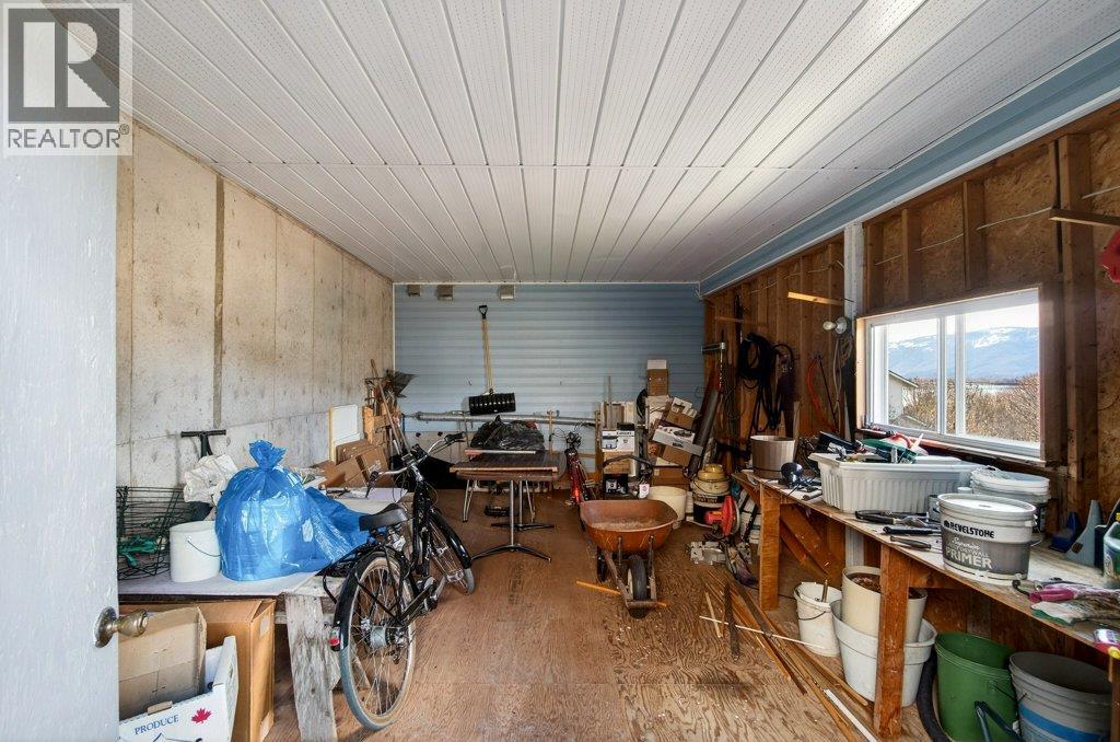 4751 Lakeshore Road NE, Salmon Arm