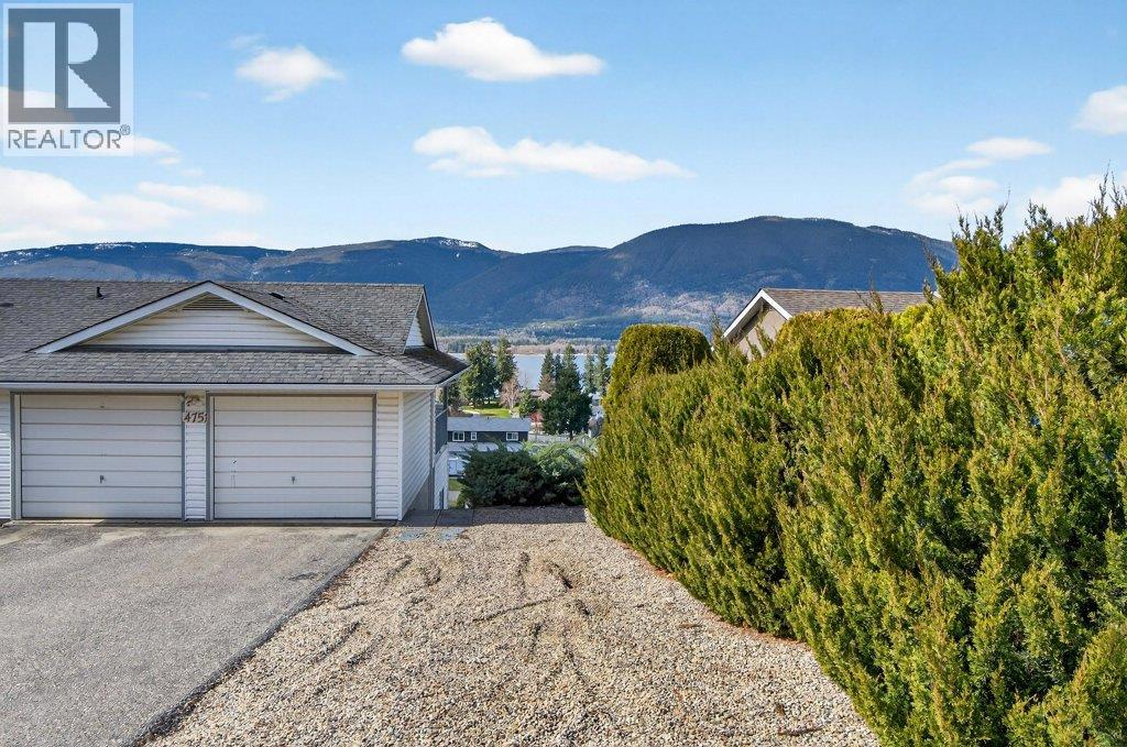 4751 Lakeshore Road NE, Salmon Arm