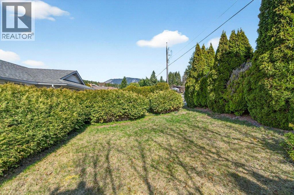 4751 Lakeshore Road NE, Salmon Arm