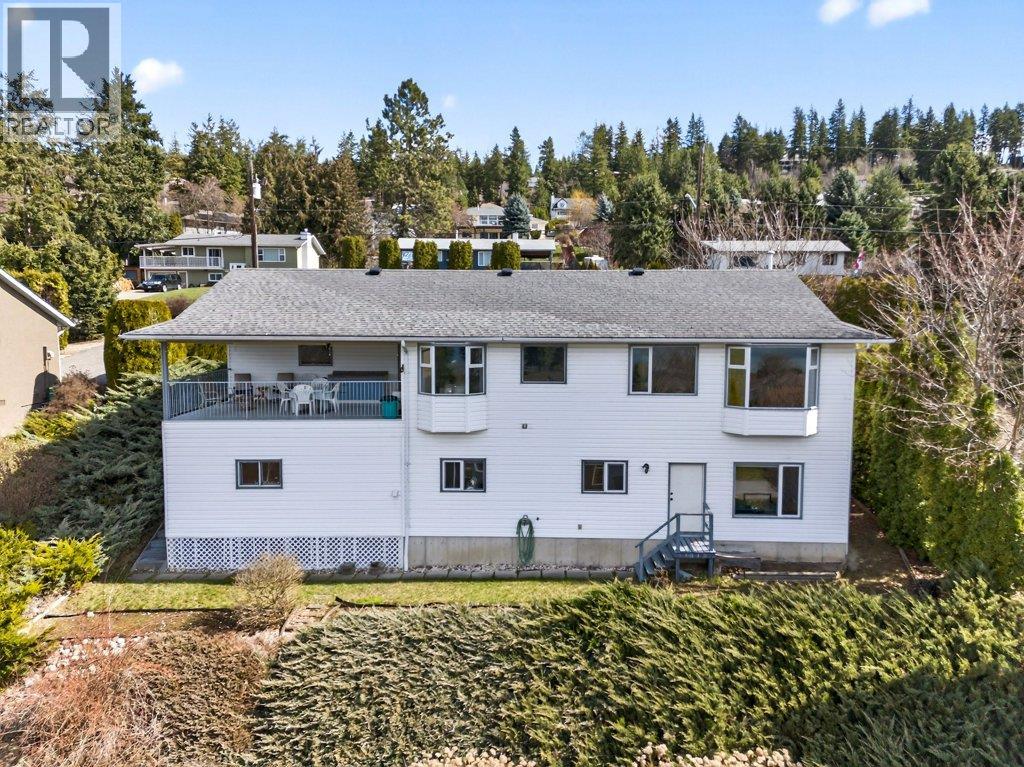 4751 Lakeshore Road NE, Salmon Arm