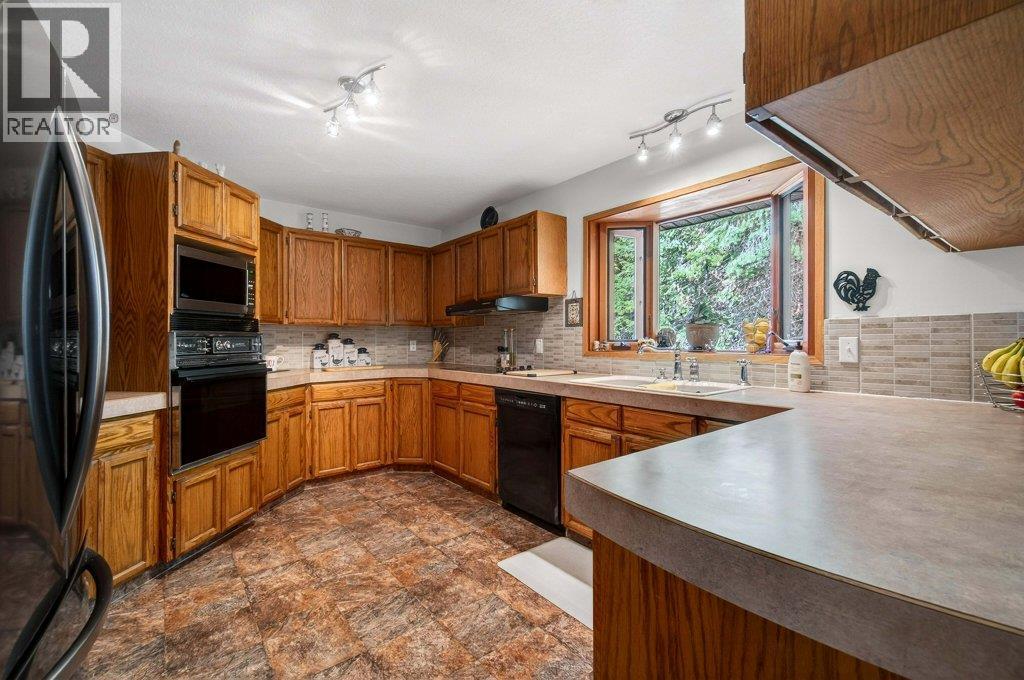 7905 97A Highway, Mara