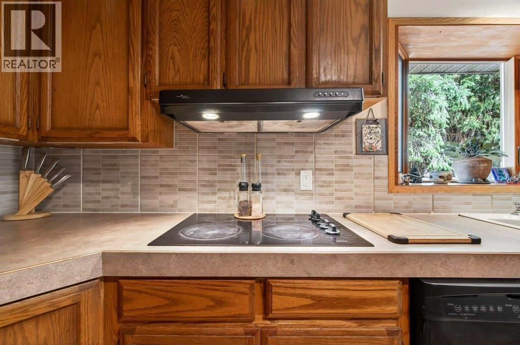 7905 97A Highway, Mara