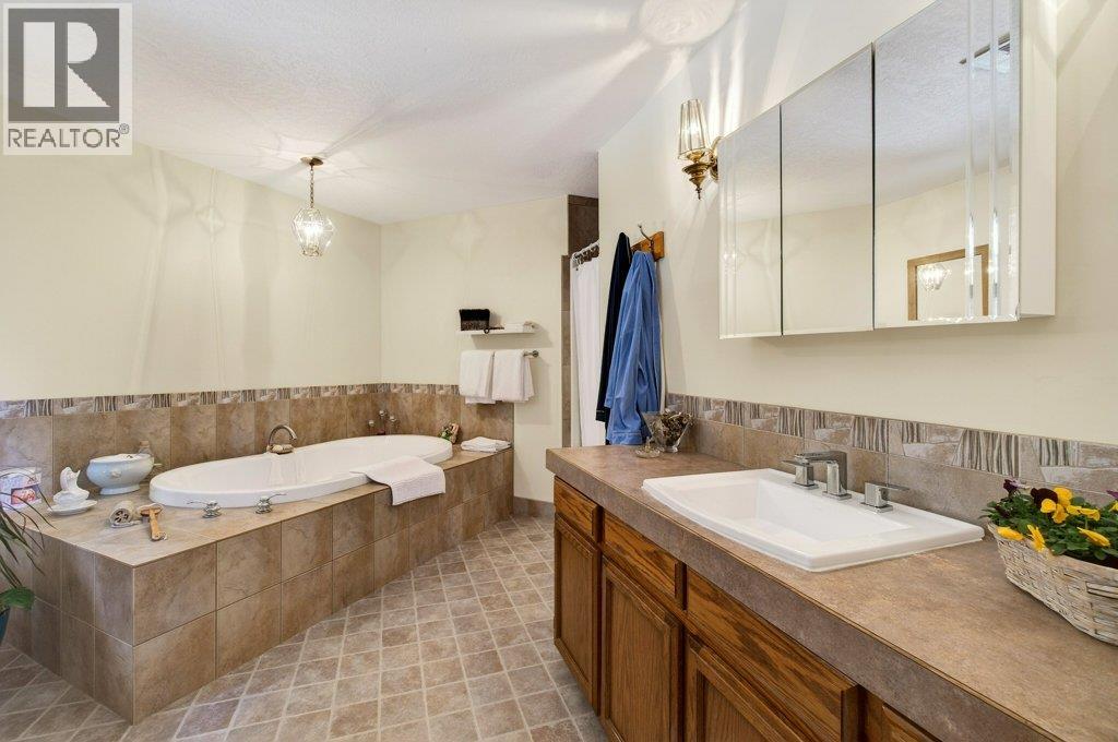 7905 97A Highway, Mara