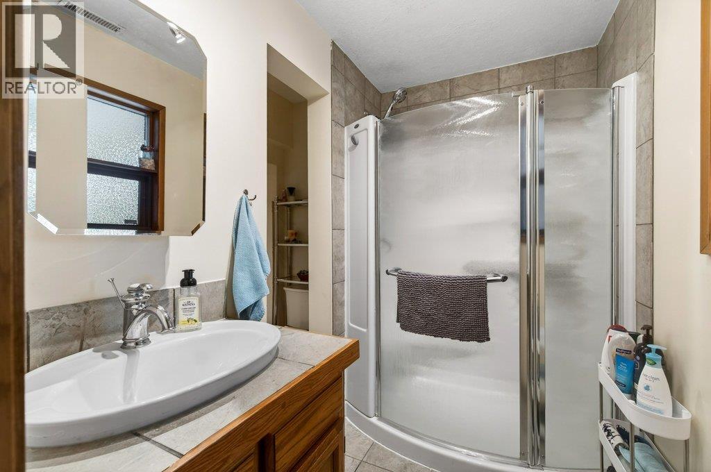 7905 97A Highway, Mara