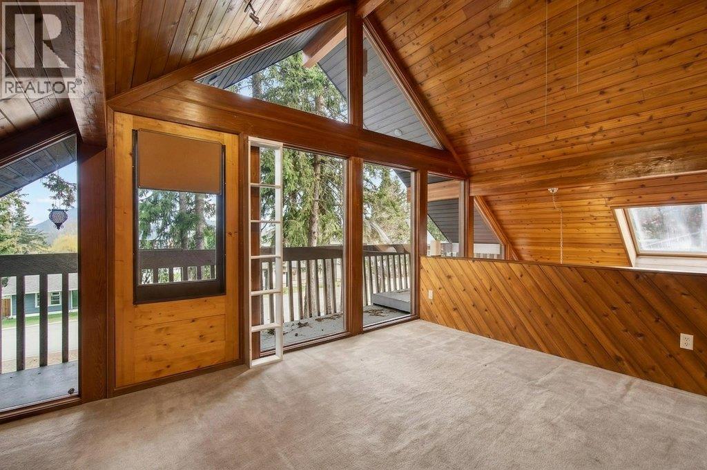 2530 4 Avenue NE, Salmon Arm