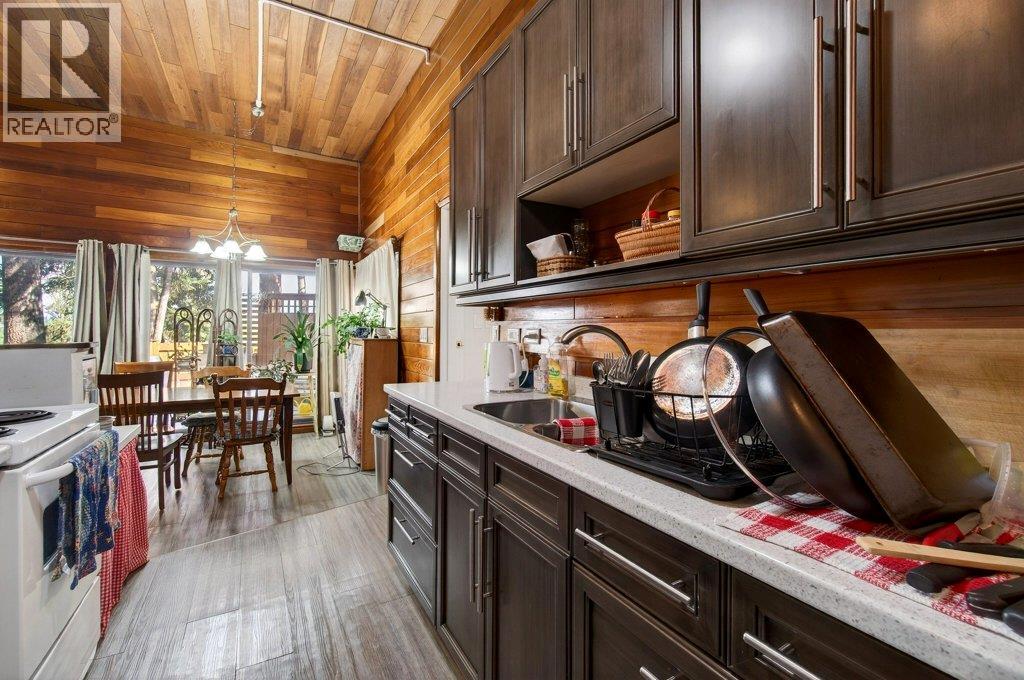 2530 4 Avenue NE, Salmon Arm