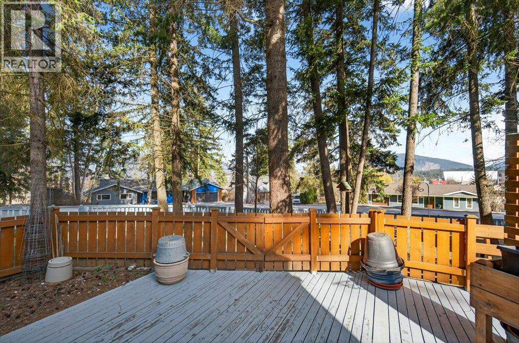 2530 4 Avenue NE, Salmon Arm
