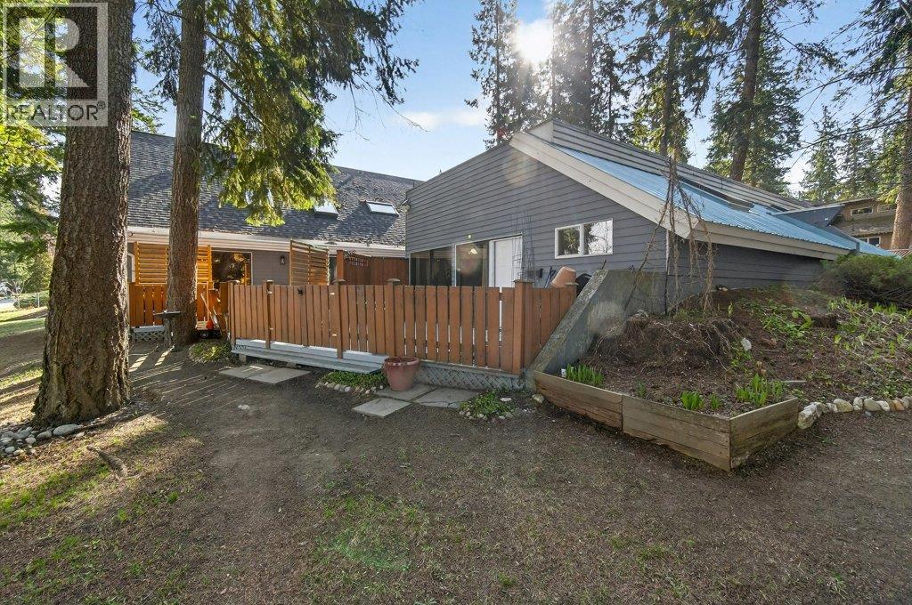 2530 4 Avenue NE, Salmon Arm