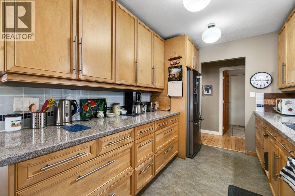 2530 4 Avenue NE, Salmon Arm