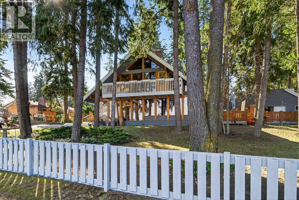 2530 4 Avenue NE, Salmon Arm