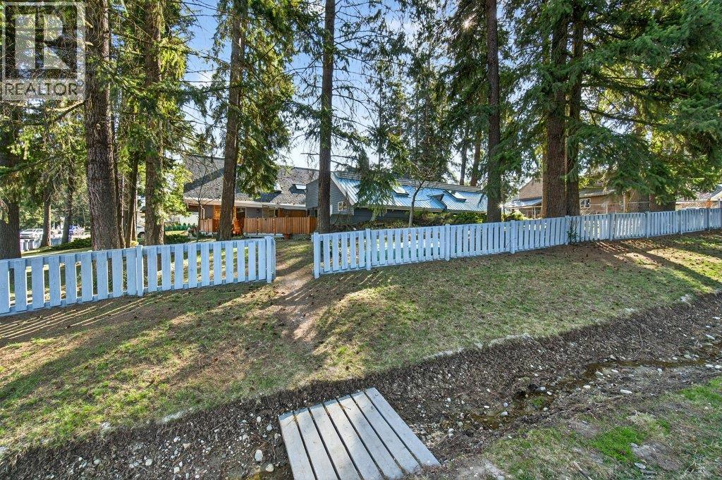 2530 4 Avenue NE, Salmon Arm