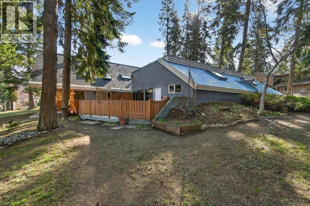 2530 4 Avenue NE, Salmon Arm