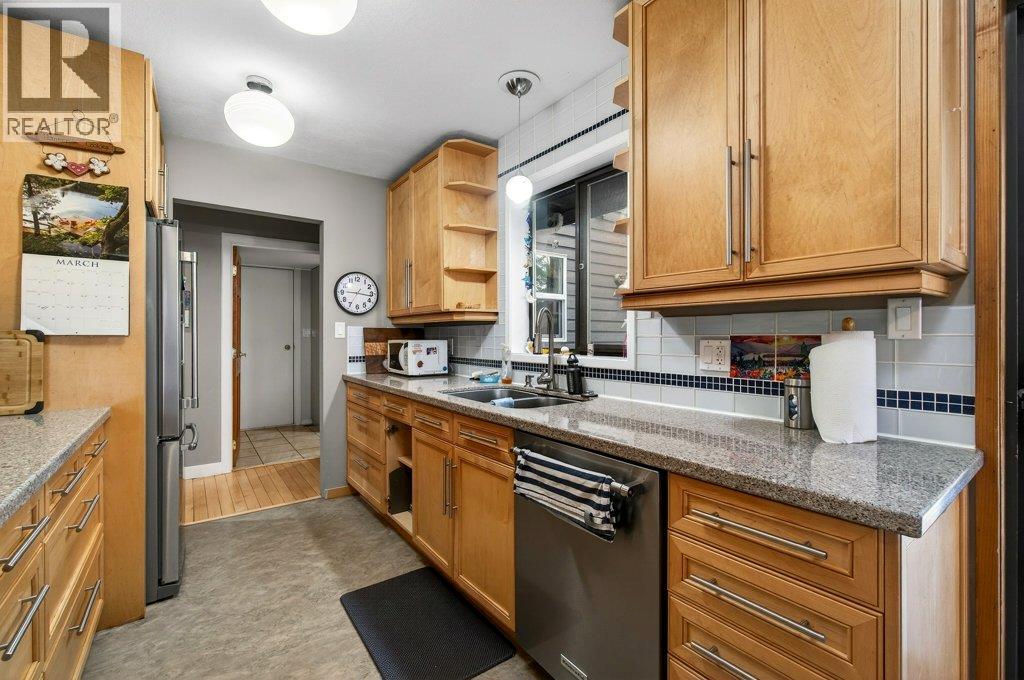 2530 4 Avenue NE, Salmon Arm