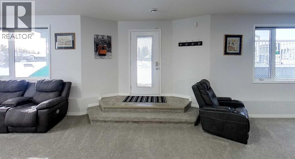 4119 16 AVENUE NE - 25