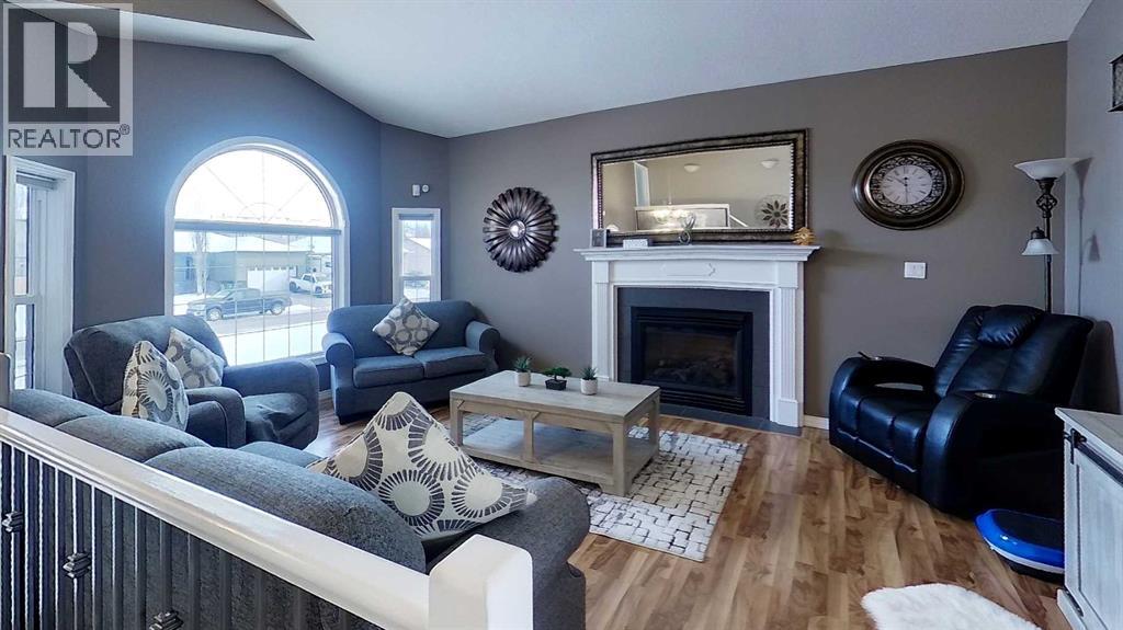 4119 16 AVENUE NE - 5