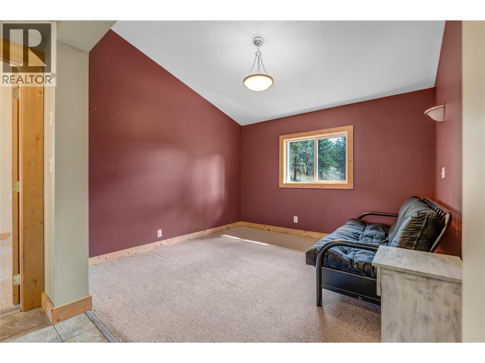 28 Deans Road, Summerland