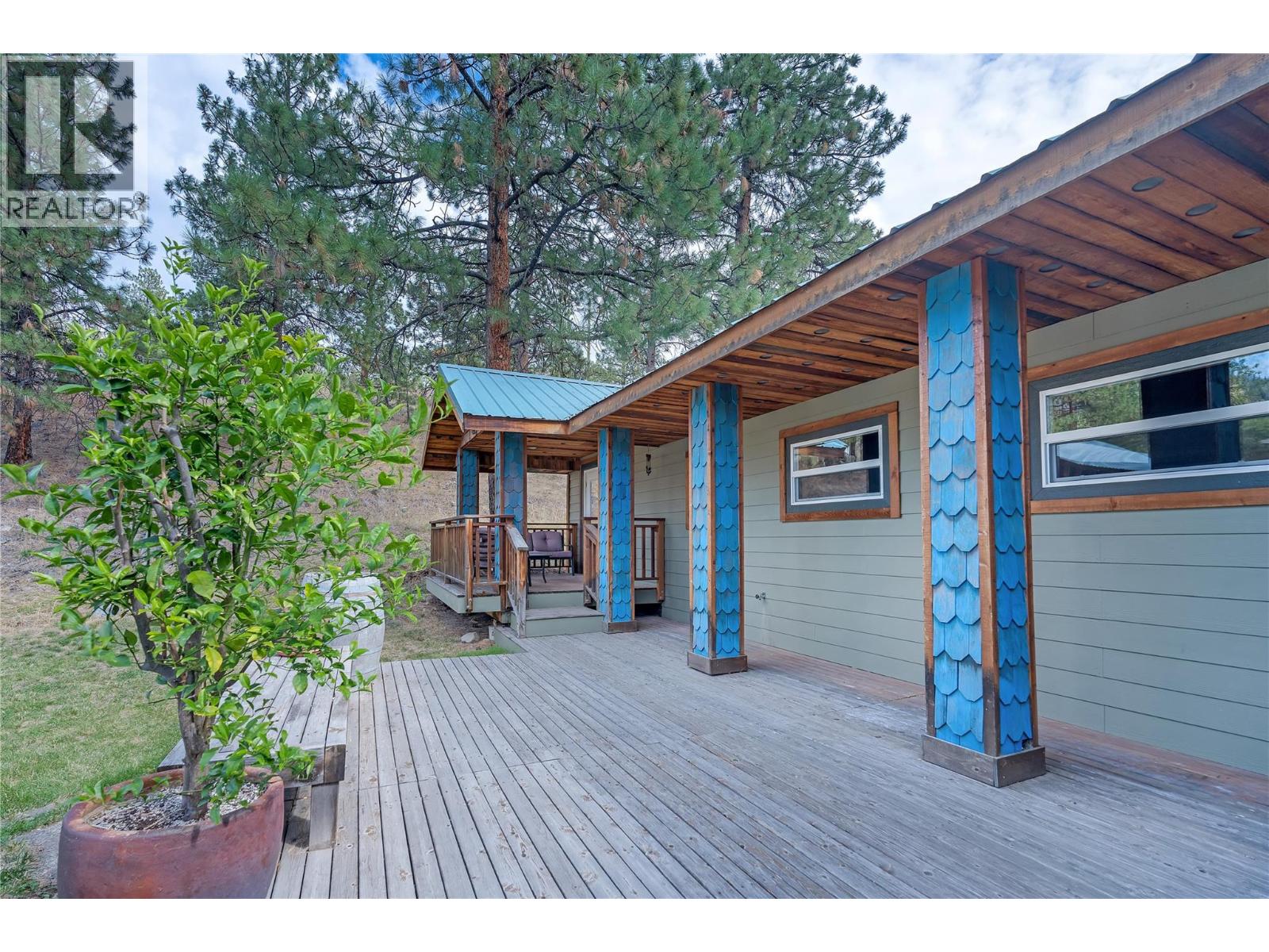 28 Deans Road, Summerland