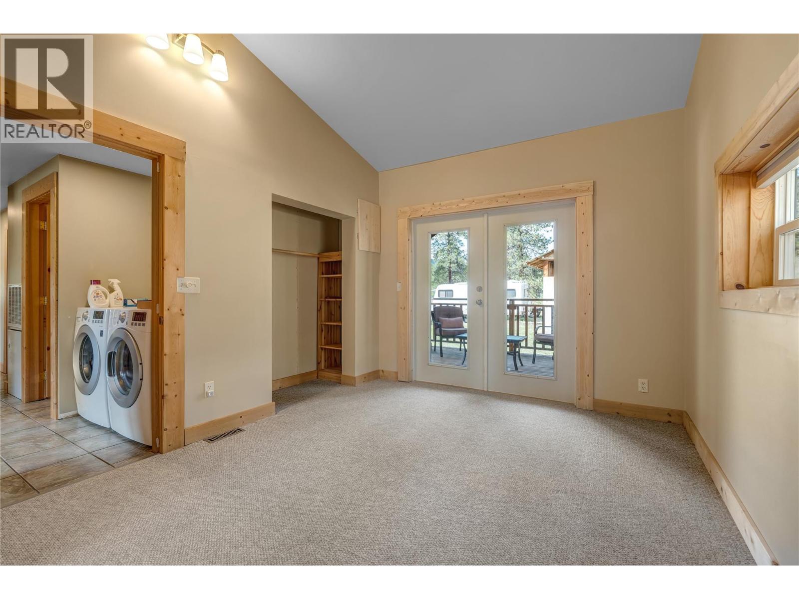 28 Deans Road, Summerland