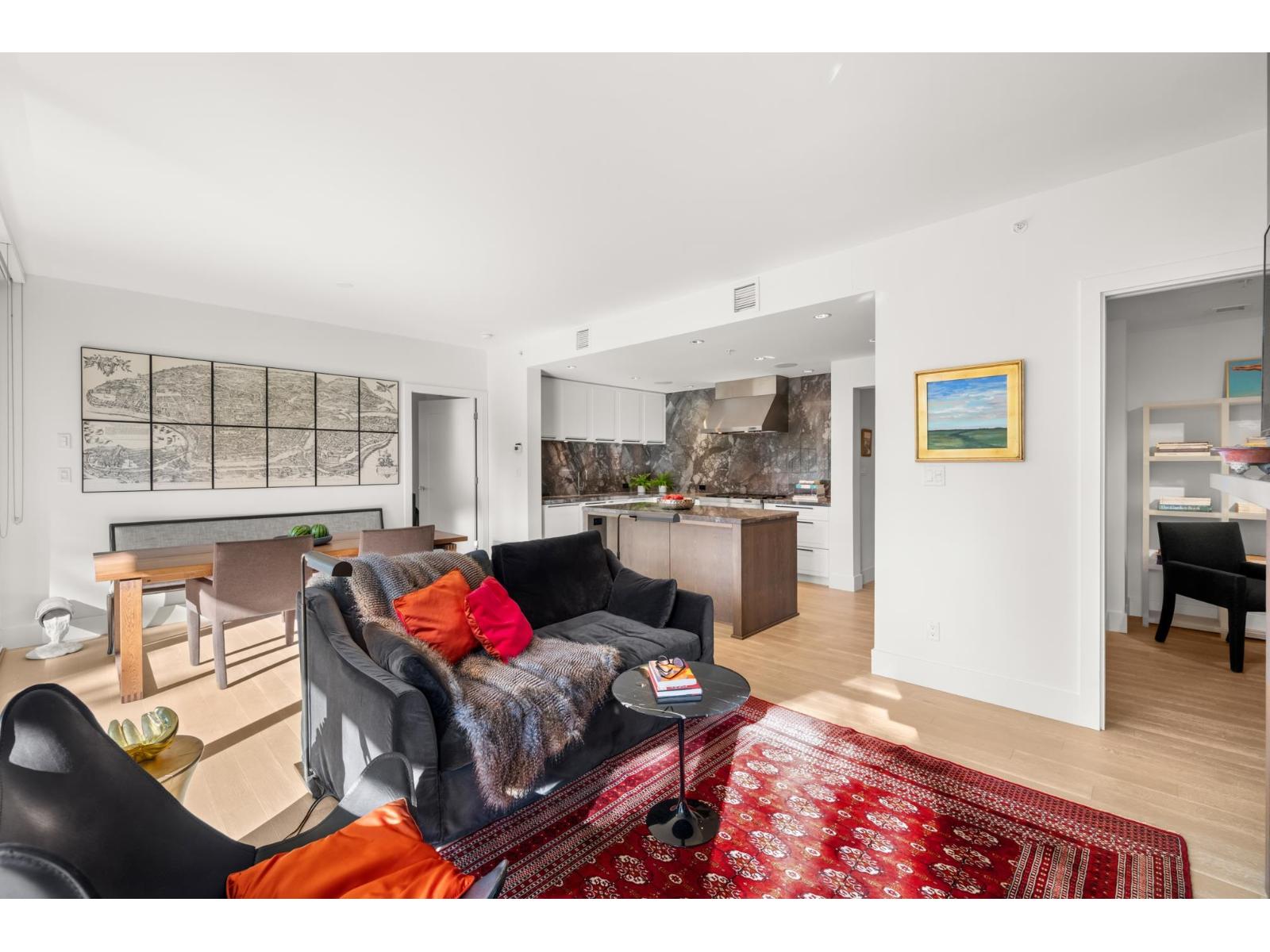 407 1501 VIDAL STREET, White Rock