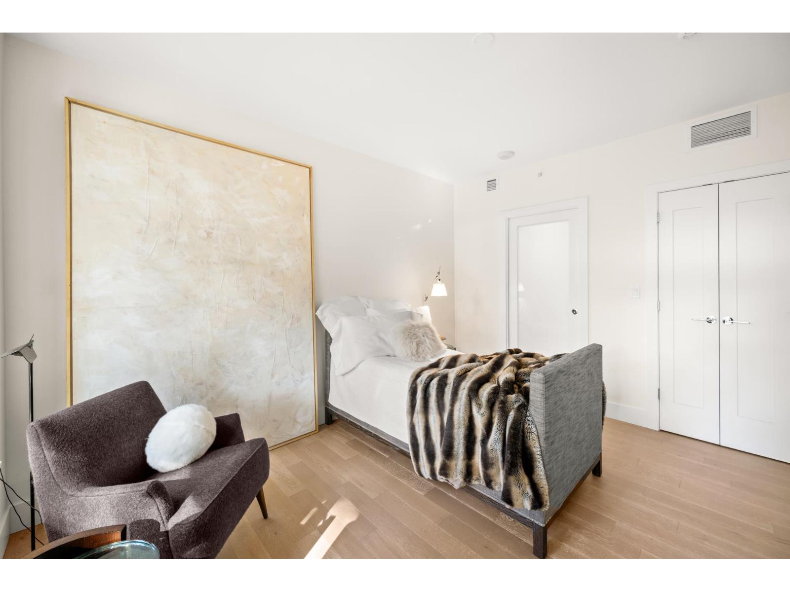 407 1501 VIDAL STREET, White Rock