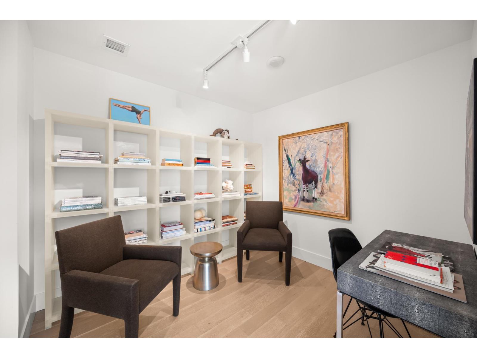 407 1501 VIDAL STREET, White Rock