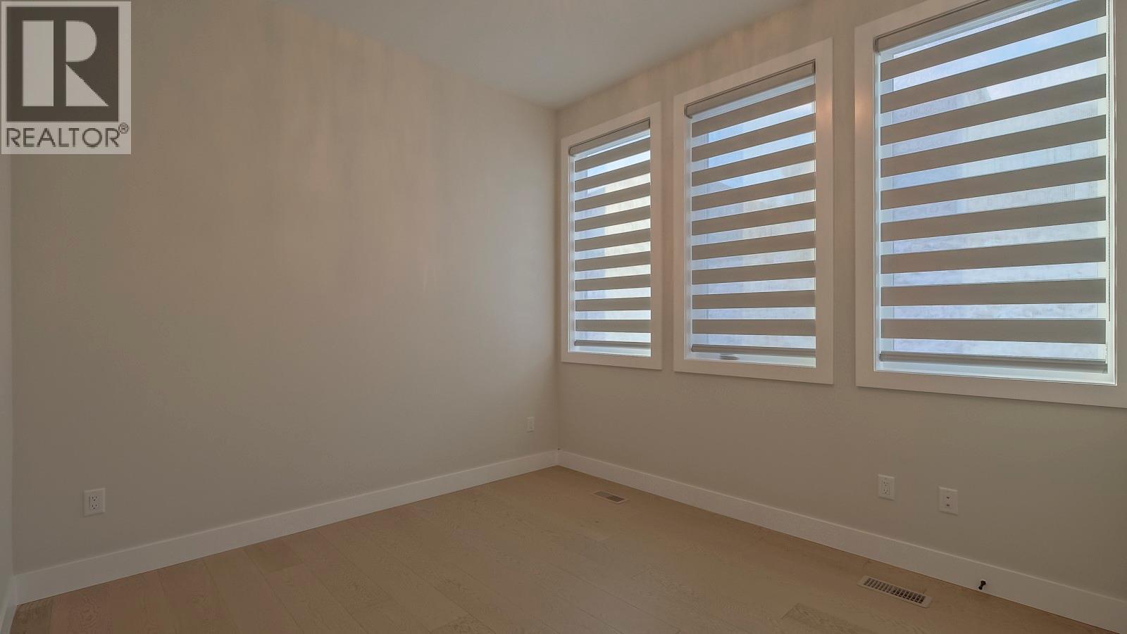 937 Royal Troon Lane, Kelowna