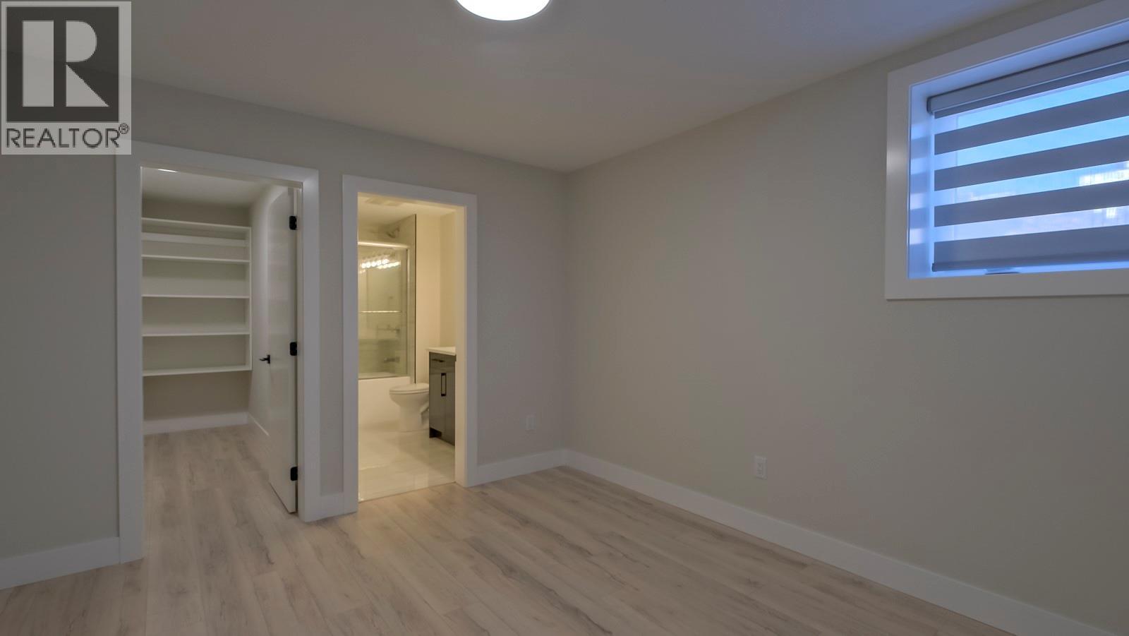 937 Royal Troon Lane, Kelowna