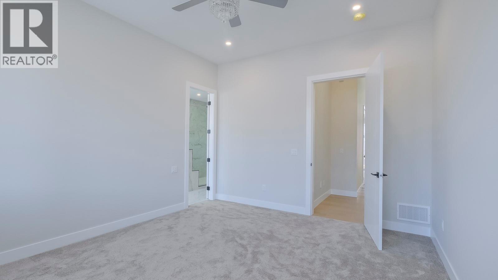 937 Royal Troon Lane, Kelowna