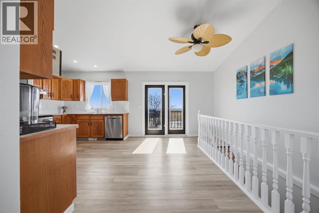 531 PIONEER DRIVE W - 12