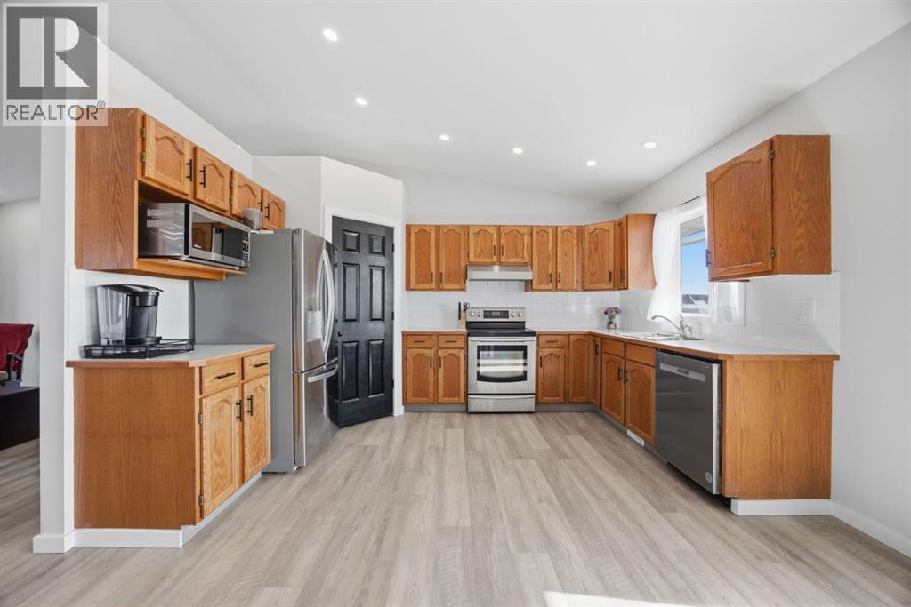 531 PIONEER DRIVE W - 15