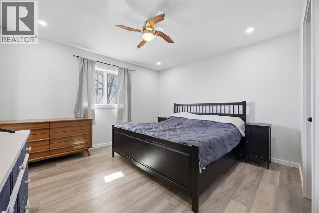 531 PIONEER DRIVE W - 25