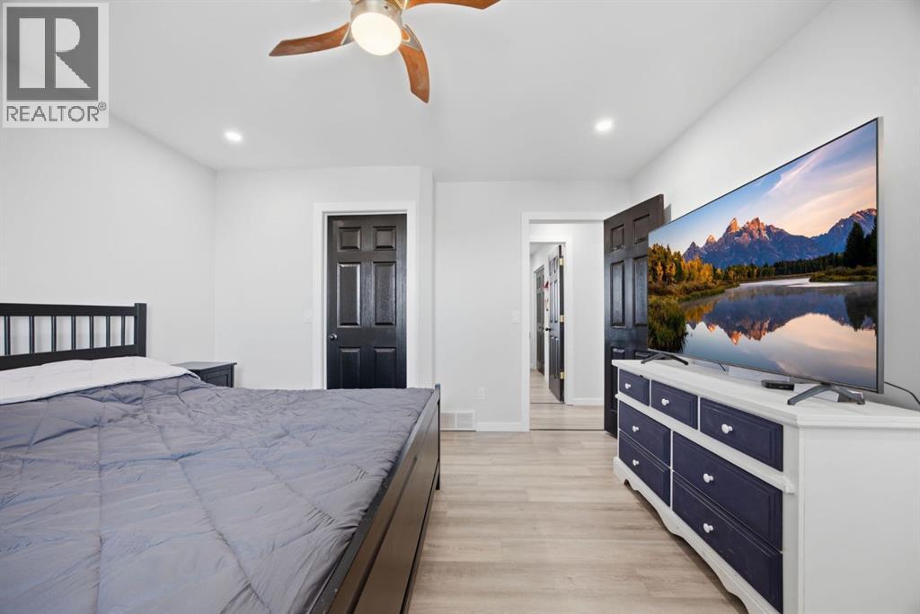 531 PIONEER DRIVE W - 26