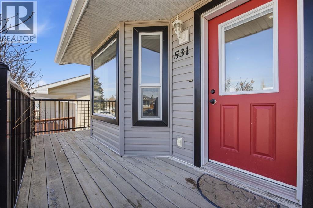 531 PIONEER DRIVE W - Image 3