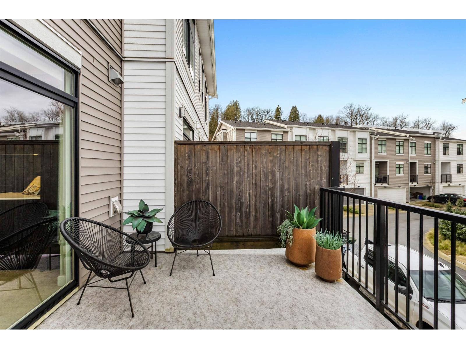 3 2886 MONTROSE AVENUE, Abbotsford