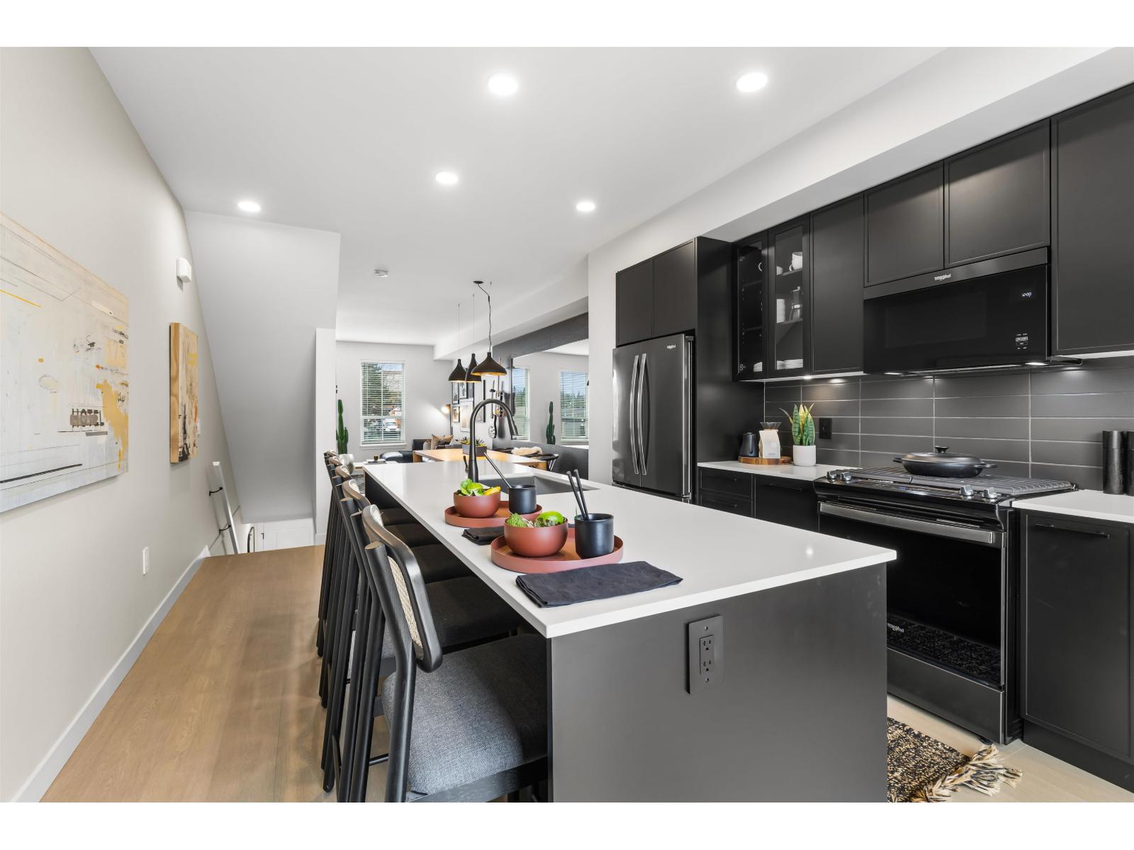 3 2886 MONTROSE AVENUE, Abbotsford