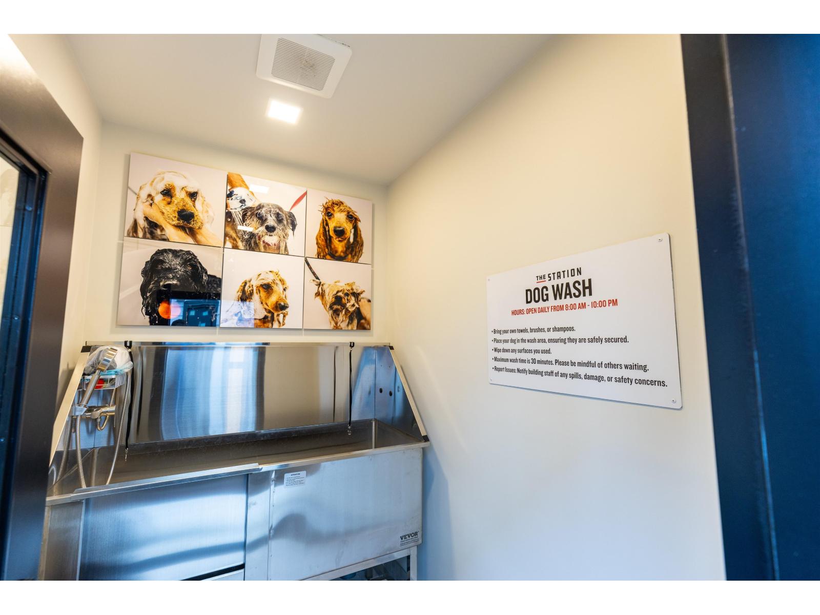 3 2886 MONTROSE AVENUE, Abbotsford