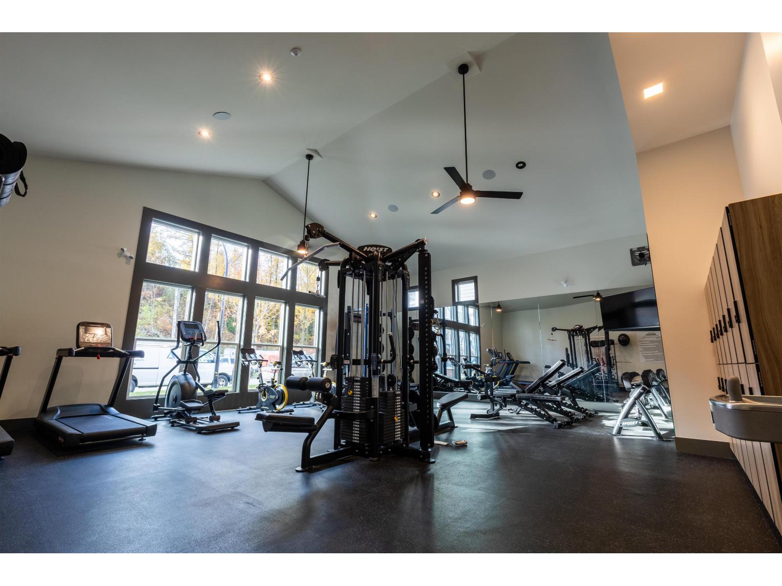 3 2886 MONTROSE AVENUE, Abbotsford