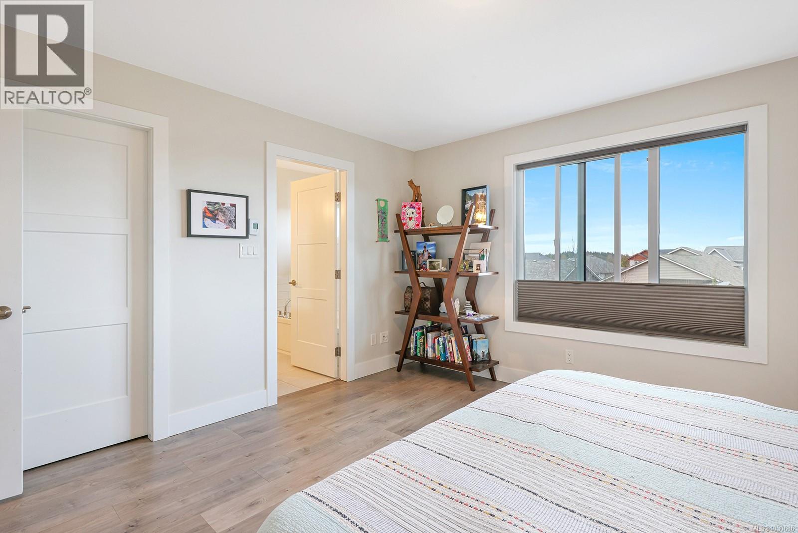 #109 2607 KENDAL AVE - 21