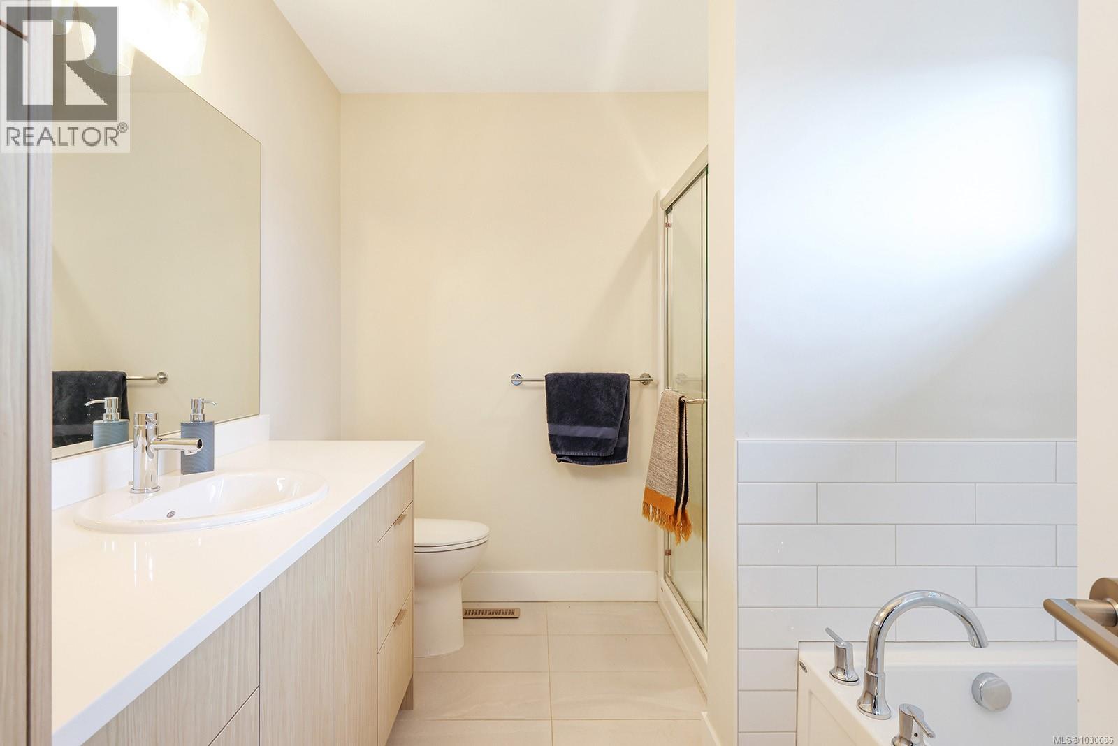 #109 2607 KENDAL AVE - 22