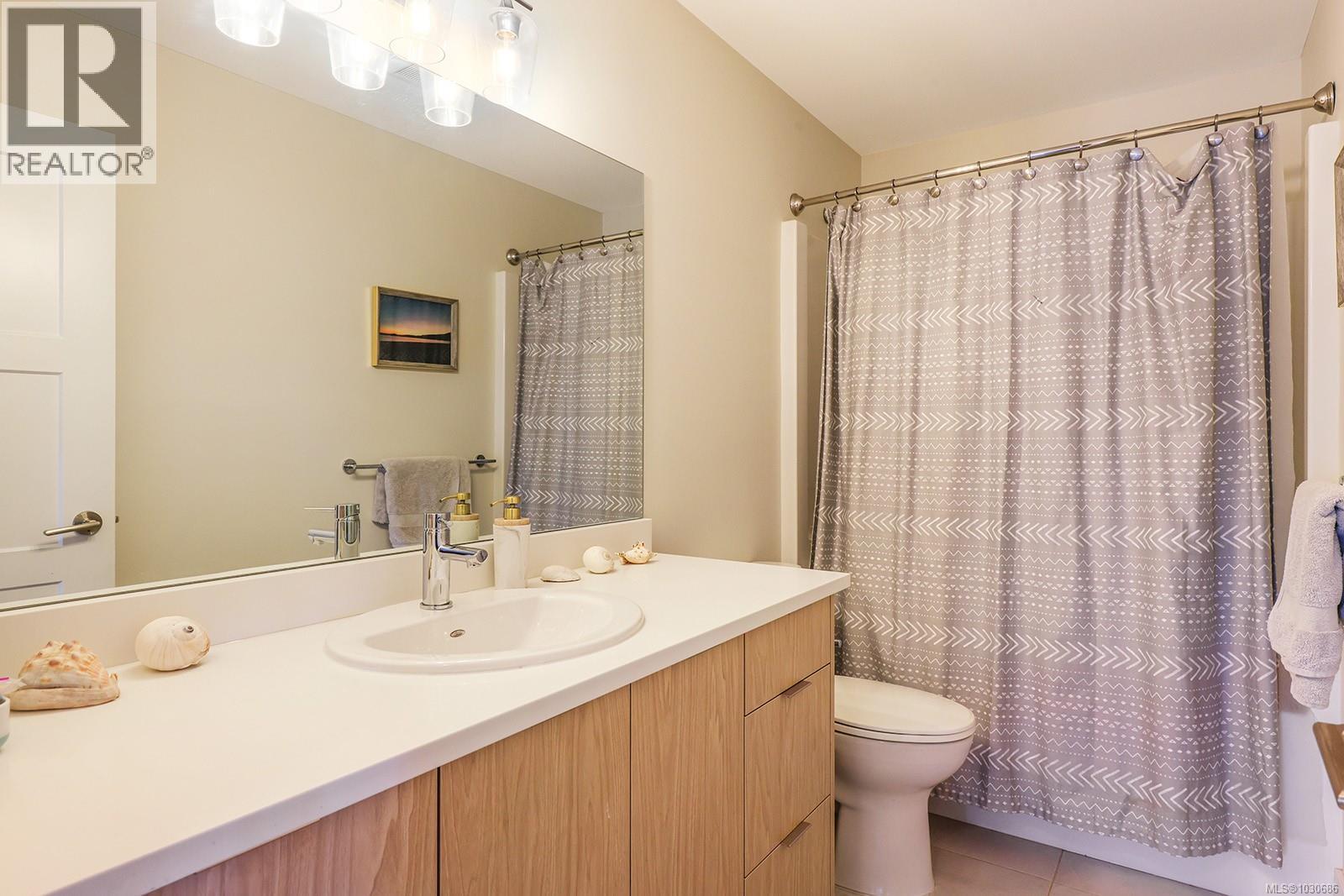 #109 2607 KENDAL AVE - 26