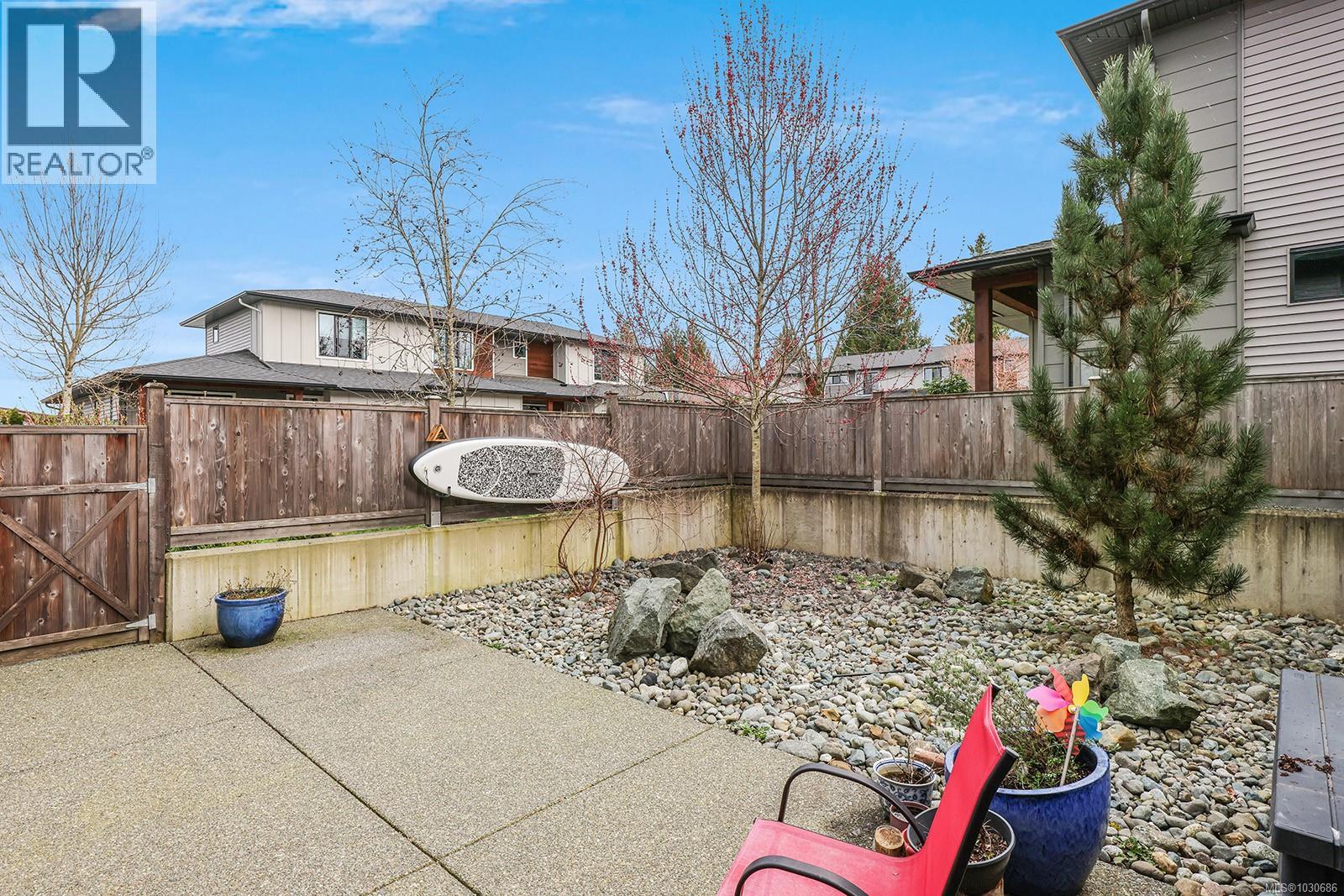 #109 2607 KENDAL AVE - 29