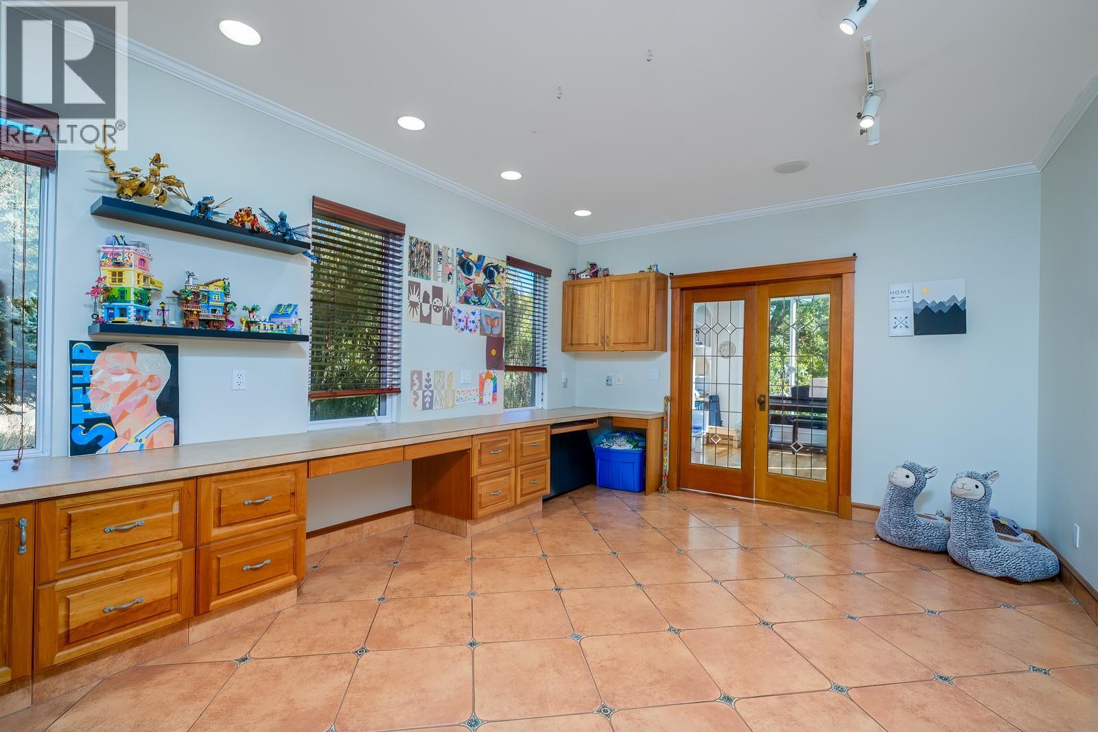 2302 HAPPY VALLEY ROAD - 16