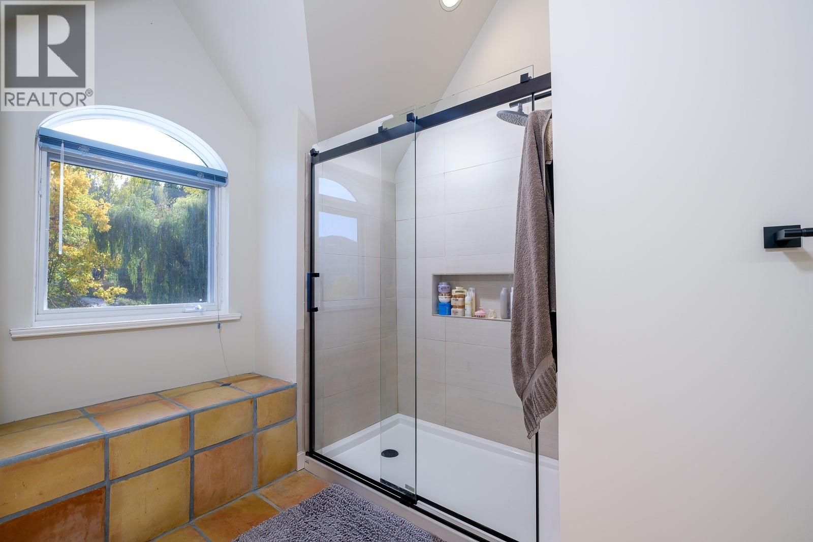 2302 HAPPY VALLEY ROAD - 25