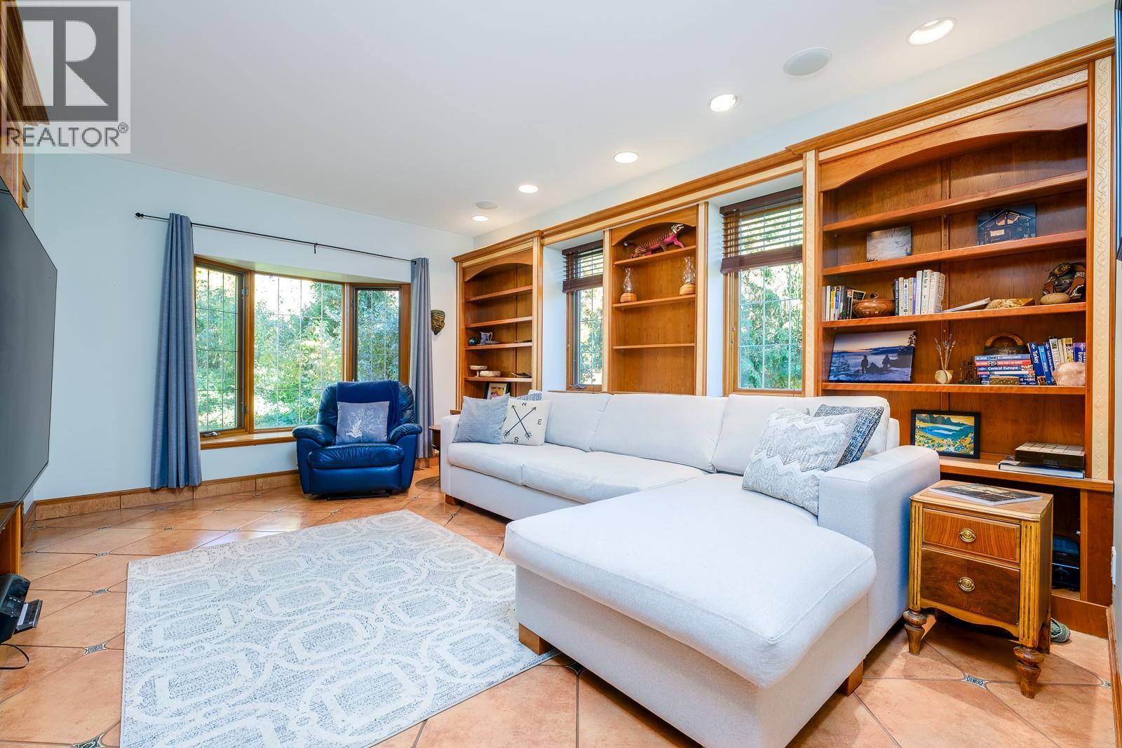 2302 HAPPY VALLEY ROAD - 17