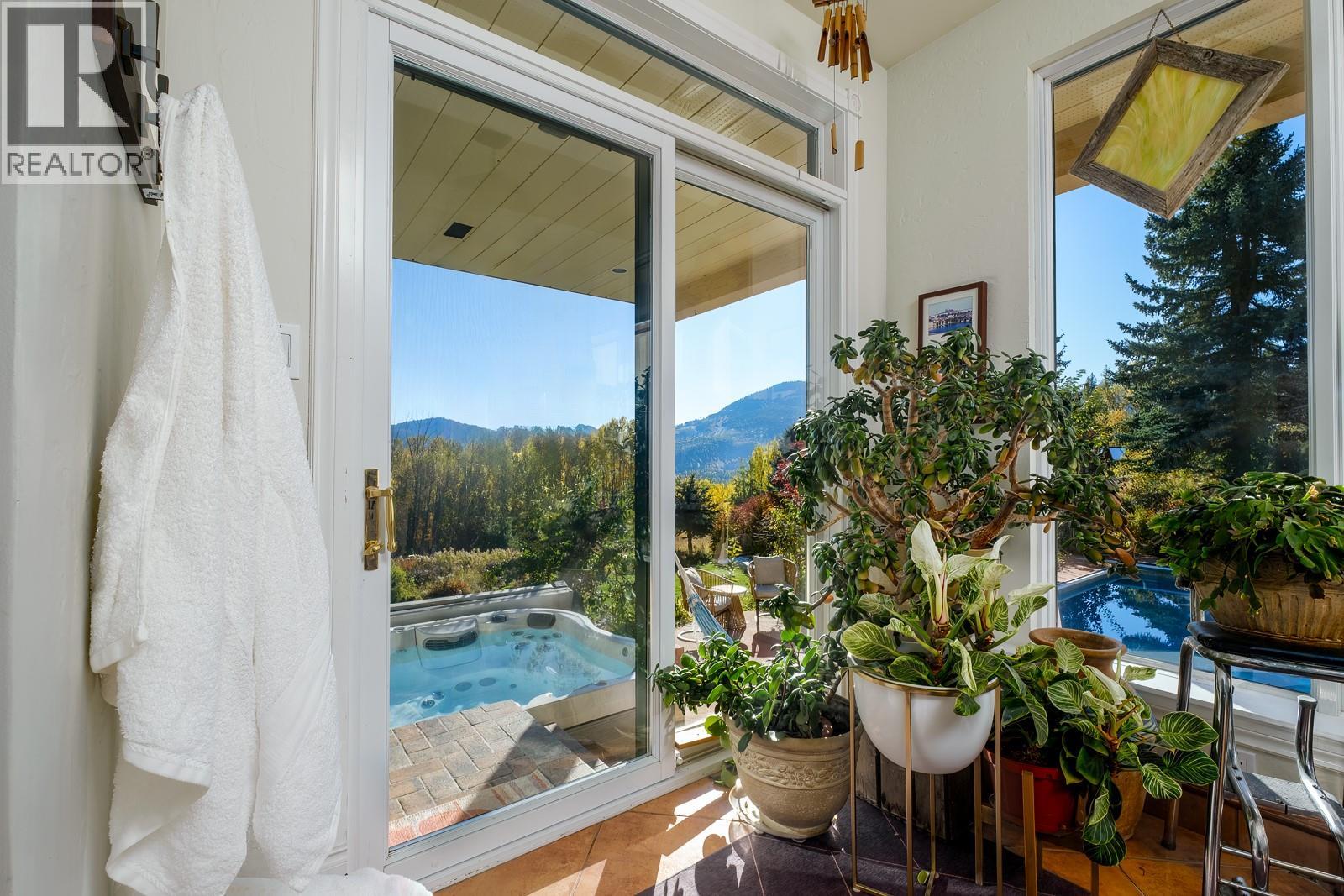 2302 HAPPY VALLEY ROAD - 21