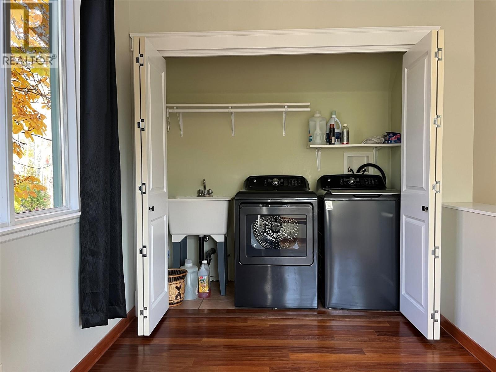 2302 HAPPY VALLEY ROAD - 28