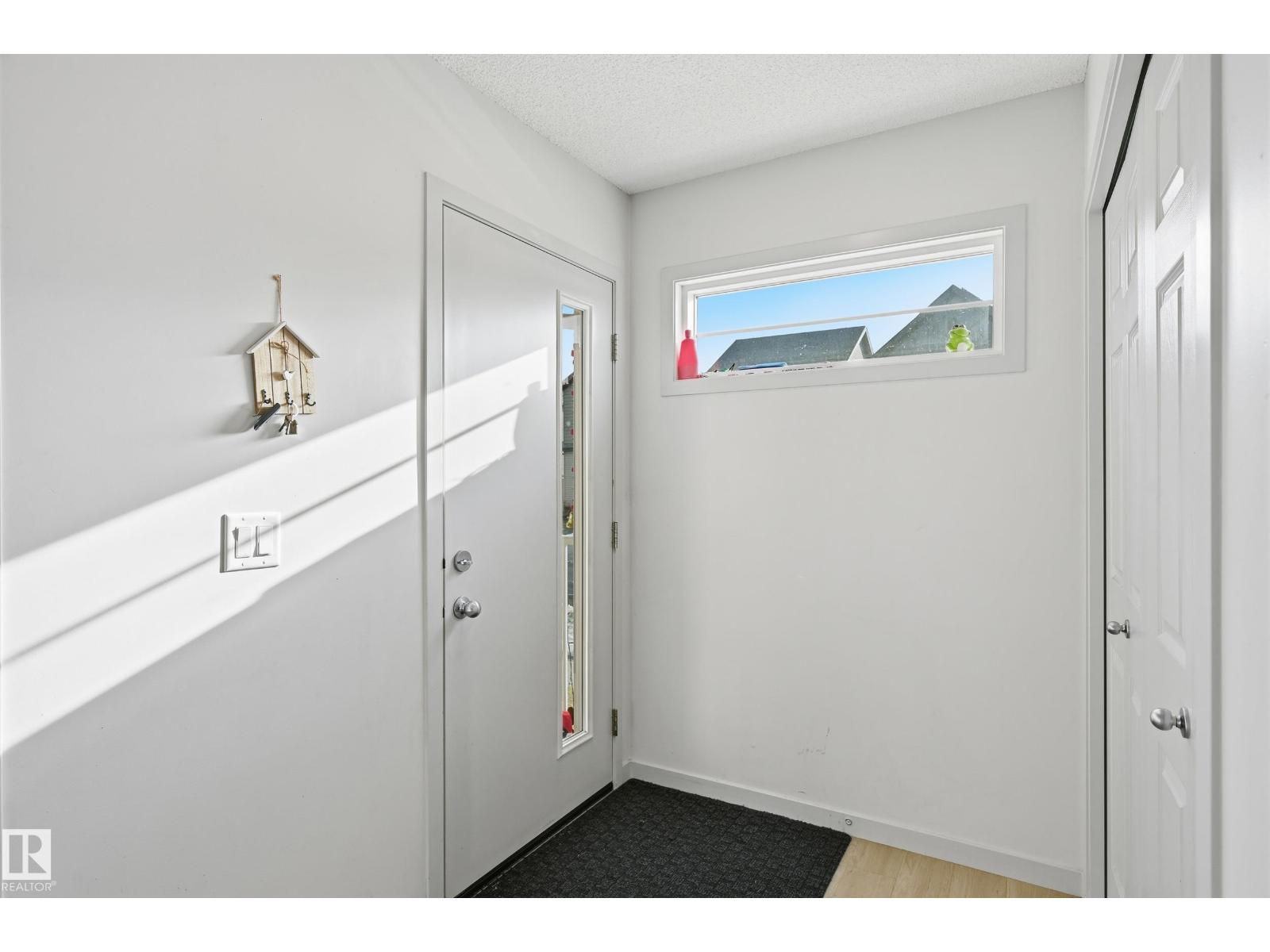 9804 227 ST NW - 14