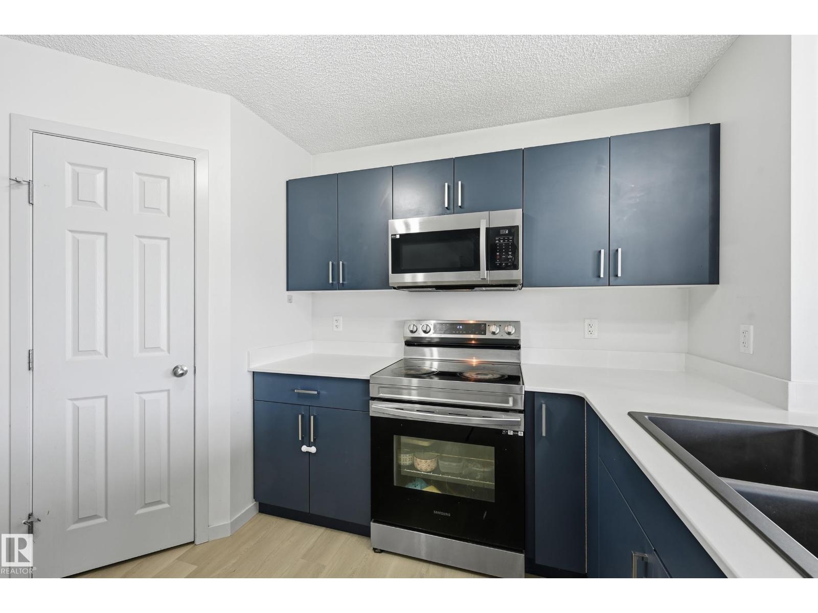9804 227 ST NW - 4